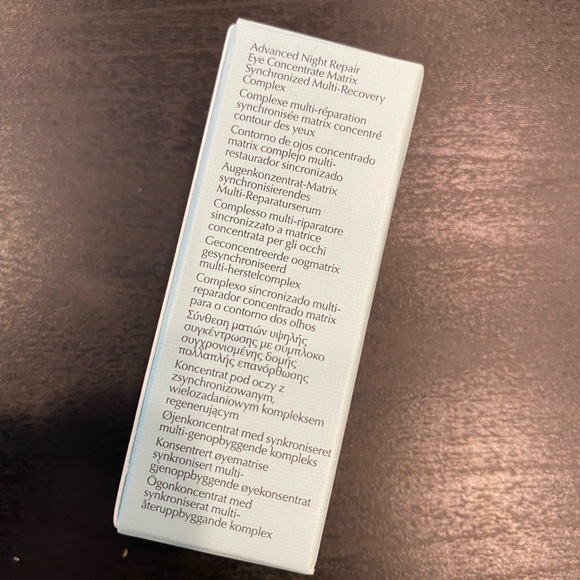 Estée Lauder Advanced Night Repair Eye Concentrate - Picture 5 of 8